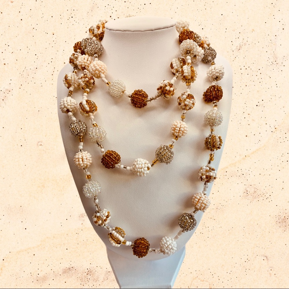 ❤️Stunning beaded necklace. NWT❤️